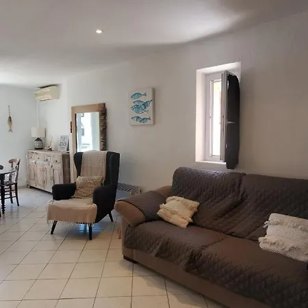 A 50m Des Plages, 1er Etage De Fréjus